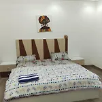 Appartement Elegant Et Securise A Proximite De La Plage De Ngor